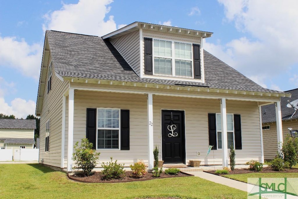 Cute bungalow style home that has been very well m