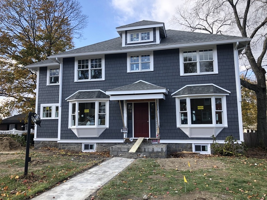 47 Howitt Rd, West Roxbury, MA 02132 - photo 1