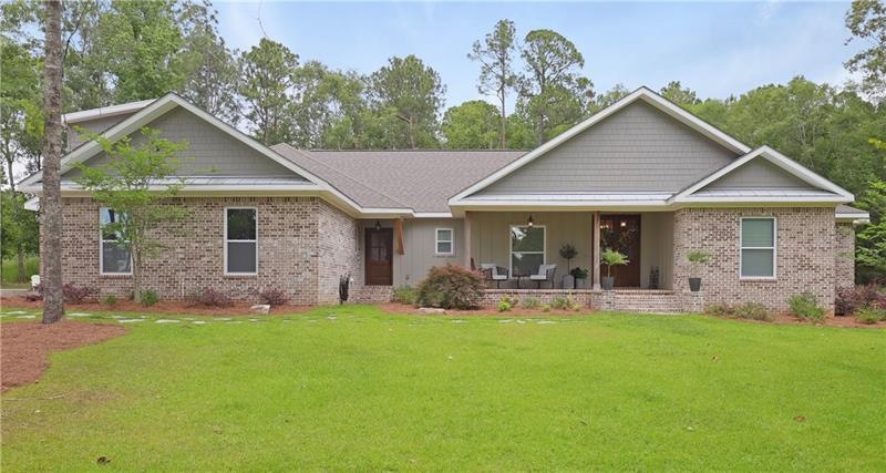 3700 sq ft, 4 bedrooms, 3.5 baths, Triple garage o
