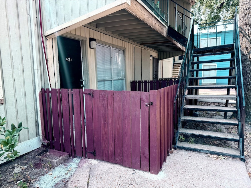 5625 Antoine Dr unit 421, Houston, TX 77091 - photo 1