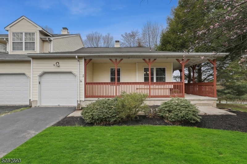 73 Delaware Ln, Branchburg, NJ 08876 - photo 1