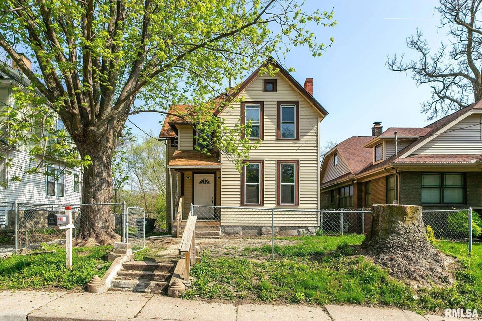 602 W 9th St, Davenport, IA 52803 - photo 1