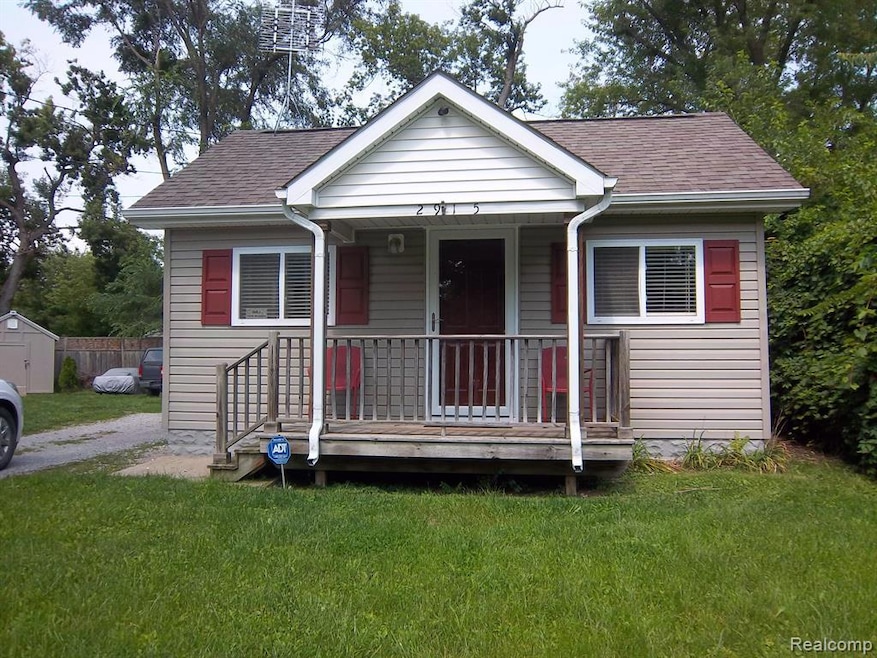 2915 Agree Ave, Flint, MI 48506 - photo 1