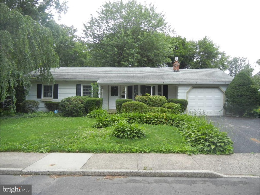 322 S 10th St, Quakertown, PA 18951 - photo 1