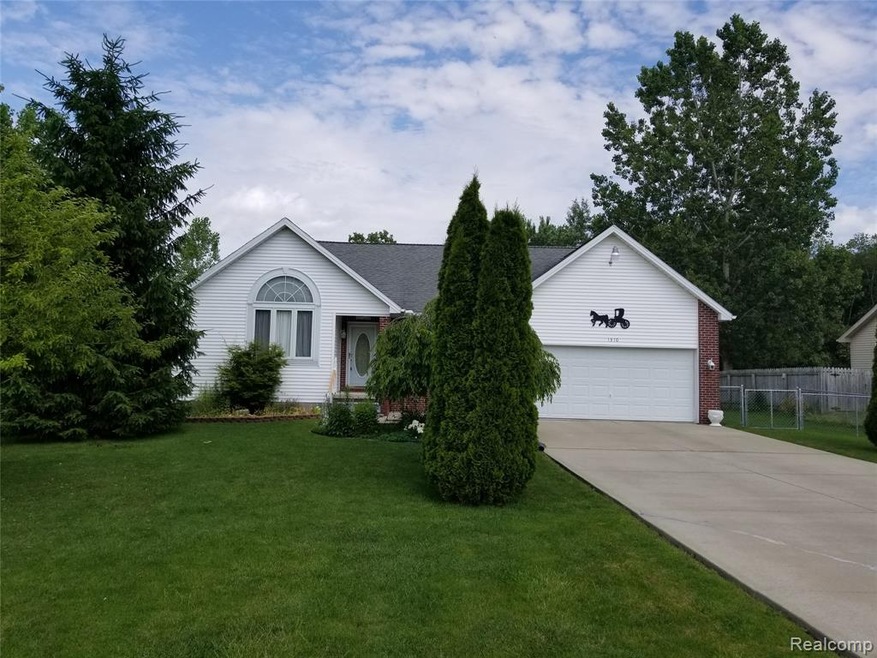 1310 Allen Rd, Kimball, MI 48074 - photo 1