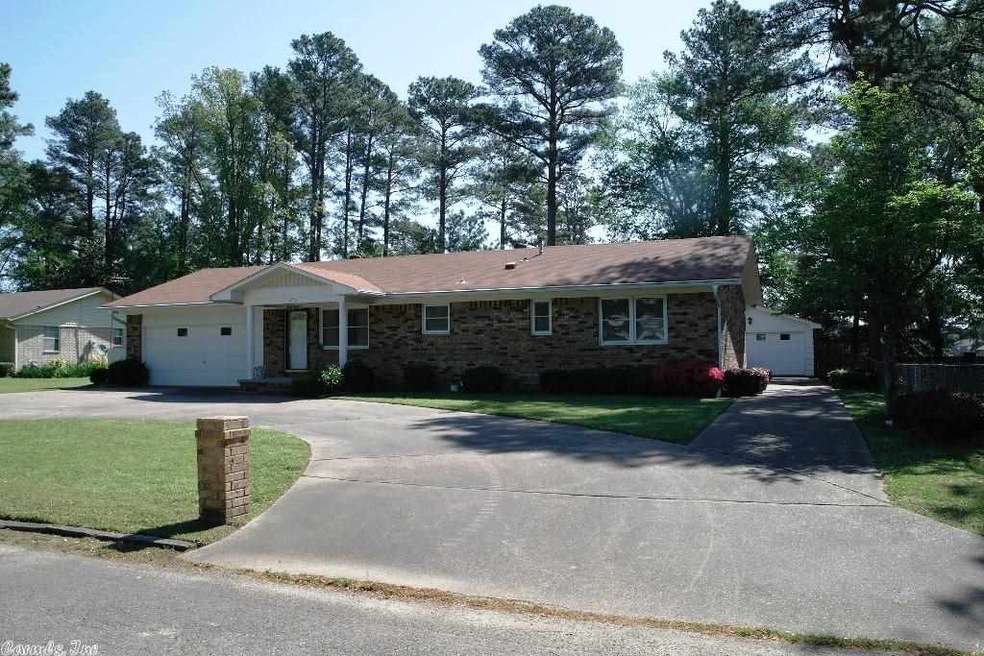 508 Galina St, Beebe, AR 72012 - photo 1