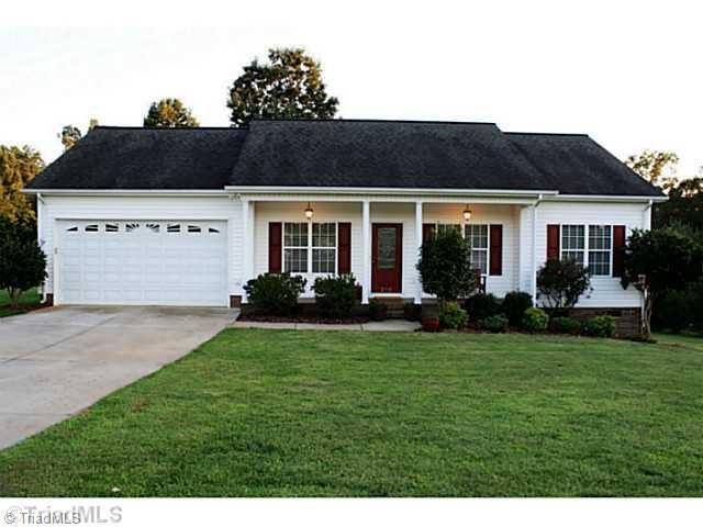 219 Scotts Creek Rd, Statesville, NC 28625 - photo 1
