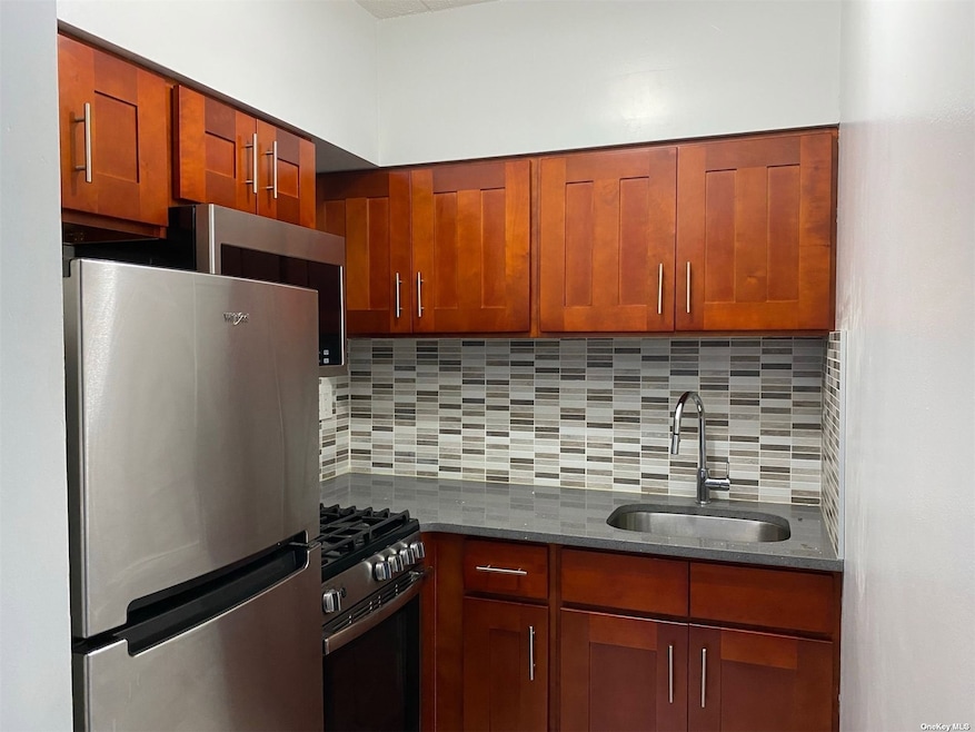 Union Terrace Condominium unit 1, Flushing, NY 11355 - photo 1