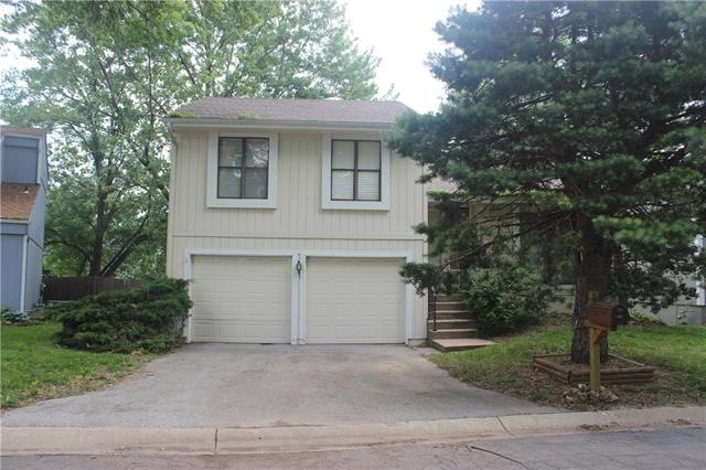 11902 W 66th St, Shawnee, KS 66216 - photo 1