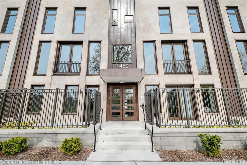 1454 Townsend St unit 26, Detroit, MI 48214 - photo 1