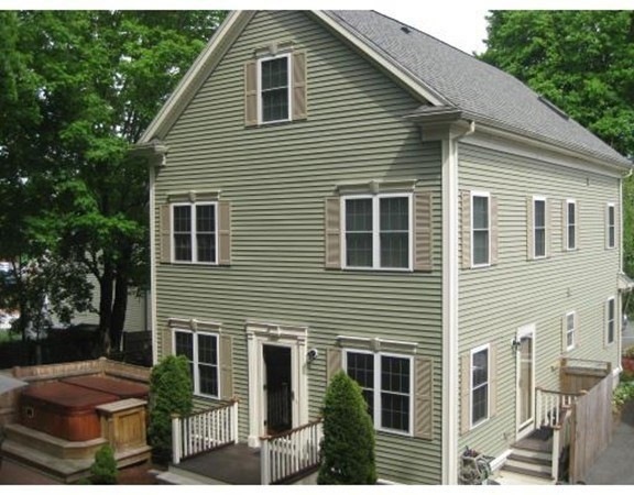 7 Moore St unit 2, Waltham, MA 02453 - photo 1