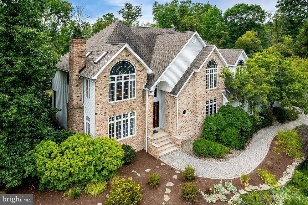 16 Somerfields Dr, Wyoming, PA 18644 - photo 1