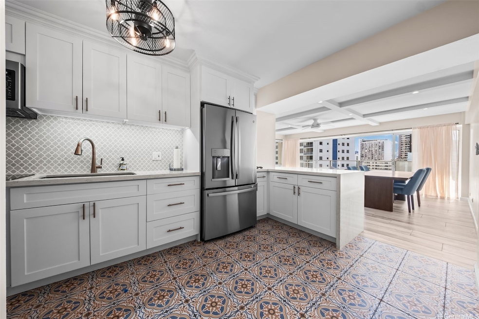 Marina Towers, Honolulu, HI 96815 - photo 1