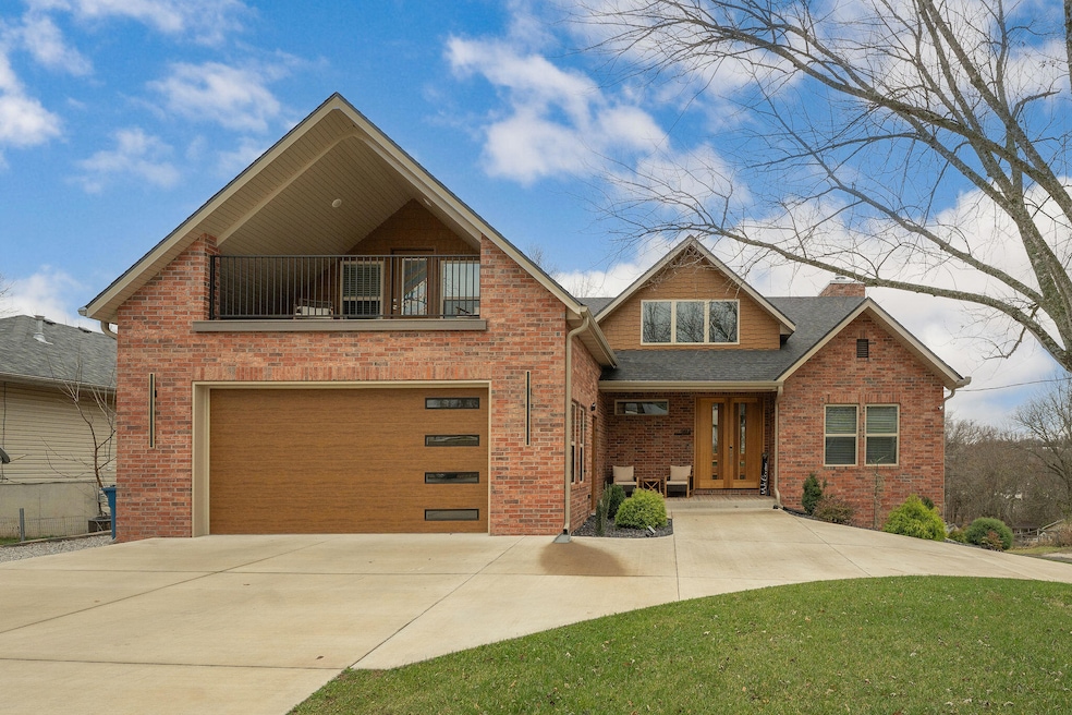 502 E Robertson, Ozark, MO 65721 - photo 1