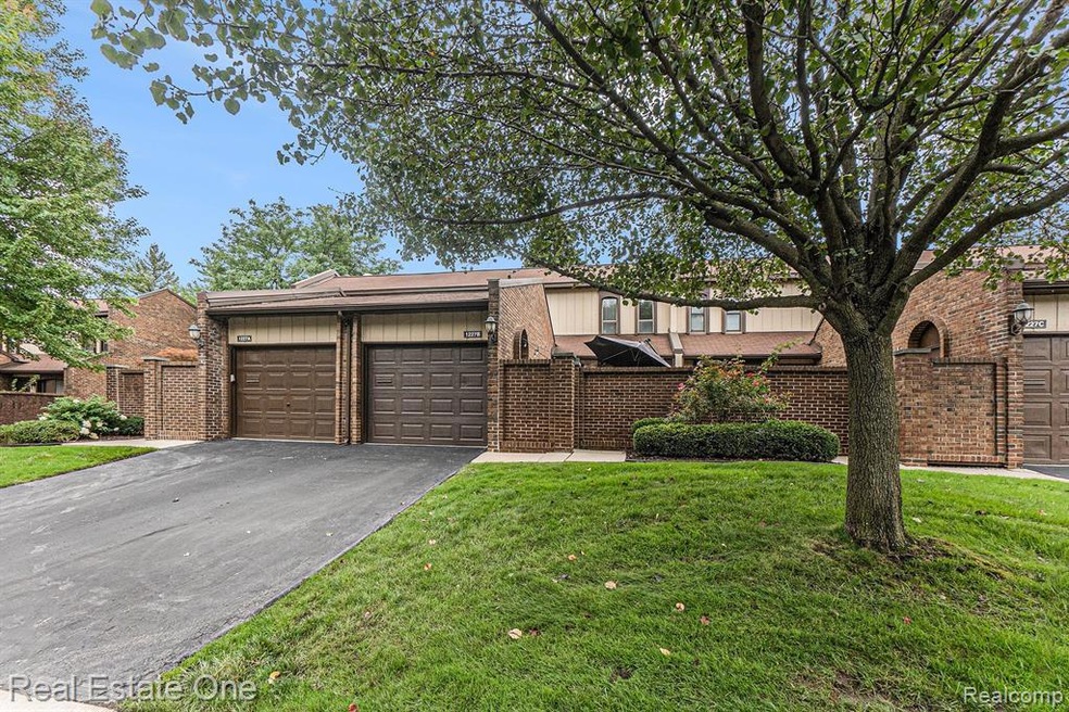 1227 Kirts Blvd unit B, Troy, MI 48084 - photo 1