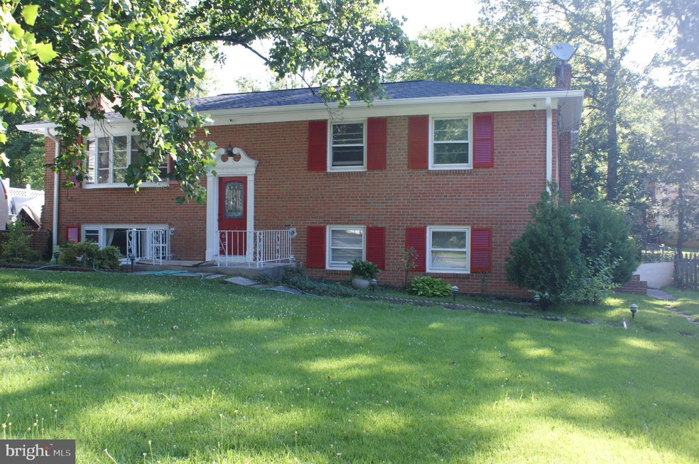 6929 Greenwood Dr, Glenn Dale, MD 20769 - photo 1