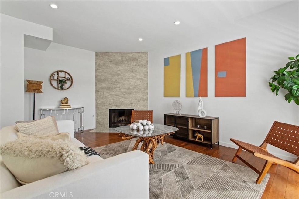 5324 Kester Ave unit 12, Sherman Oaks, CA 91411 - photo 1