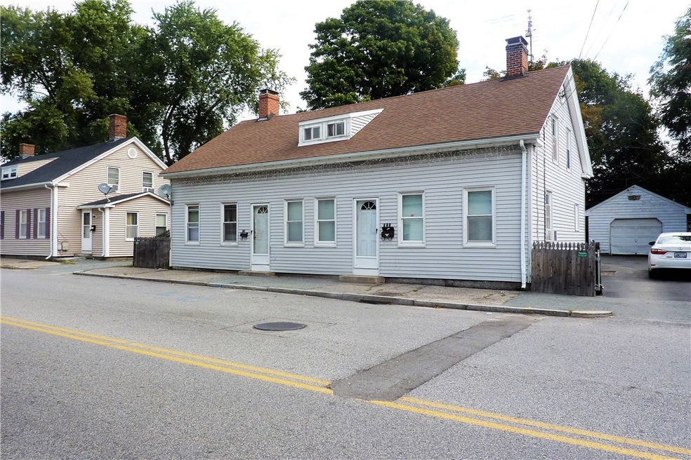 724 Dyer Ave, Cranston, RI 02920 - photo 1