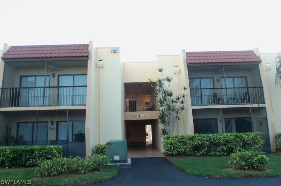 12501 Mcgregor Blvd unit 11, Fort Myers, FL 33919 - photo 1