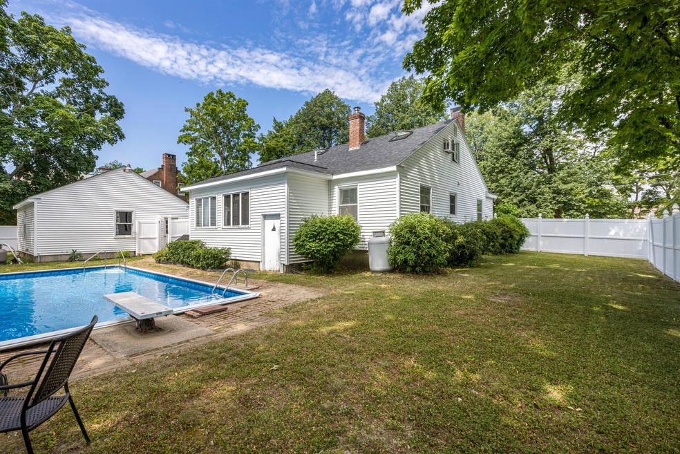 387 Main St, Saco, ME 04072 - photo 1