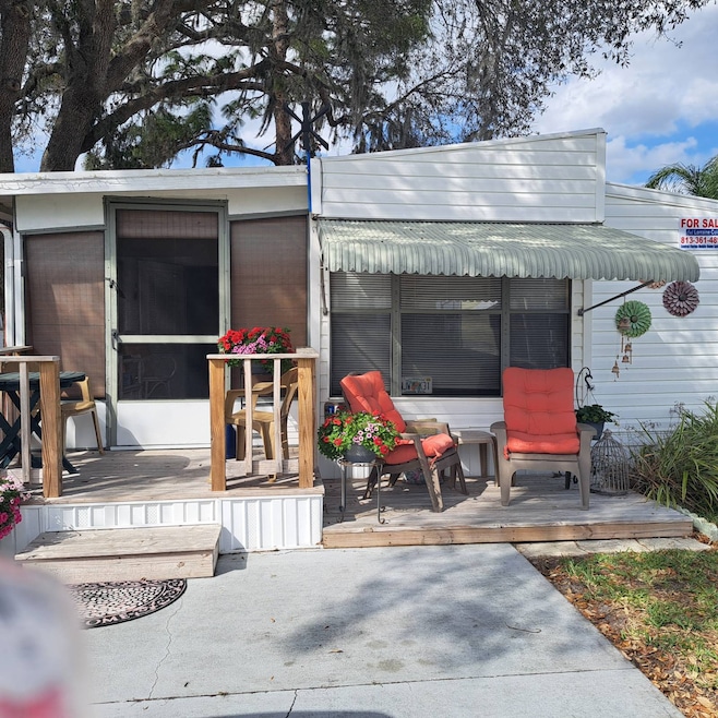 3331 Gall Blvd unit 102, Zephyrhills, FL 33541 - photo 1