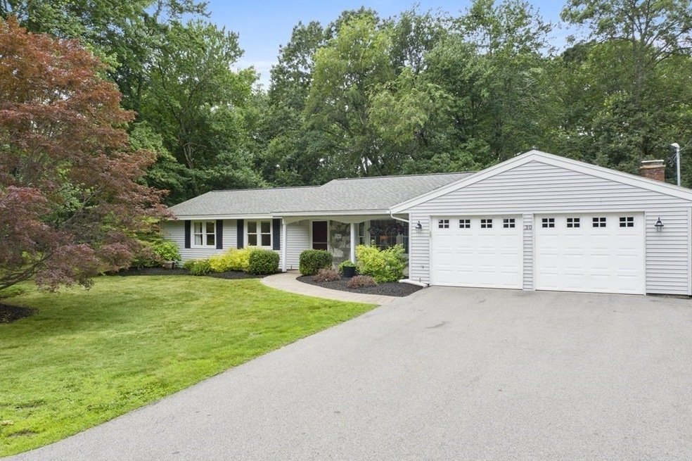 30 Juniper Ln, Framingham, MA 01701 - photo 1