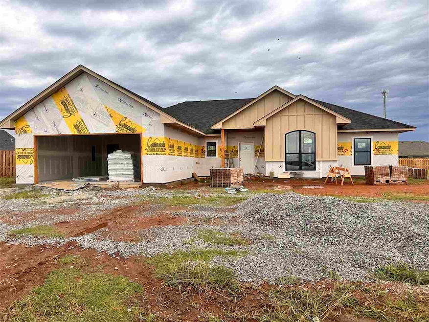 502 Scissortail St, Geronimo, OK 73543 - photo 1