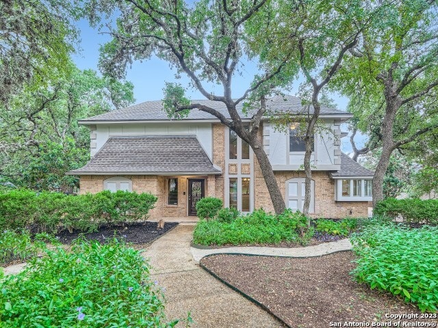 10810 Hunters Way, Helotes, TX 78023 - photo 1