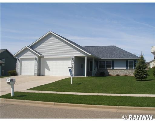 3020 W Ridge Dr, Eau Claire, WI 54703 - photo 1
