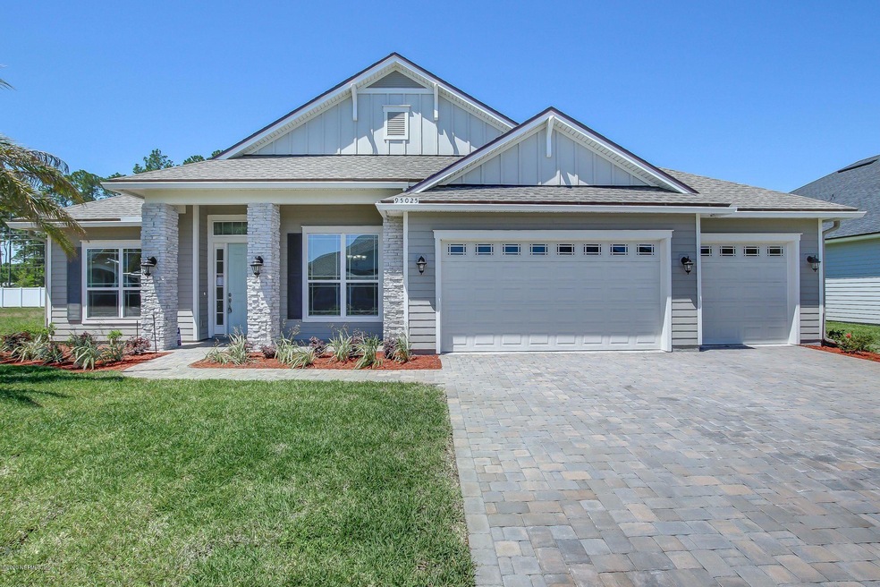 2 - 95025 Palm Pointe Drive North