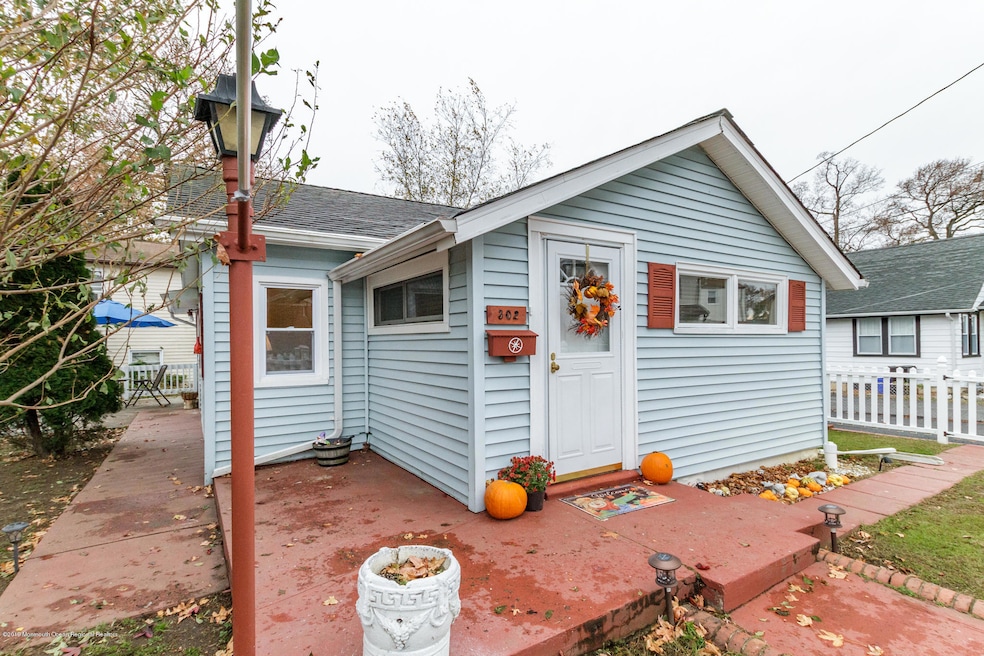 302 Norwood Ave, South Amboy, NJ 08879 - photo 1