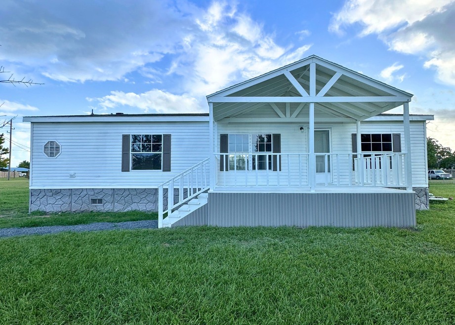 10102 Trey Dr, Needville, TX 77461 - photo 1