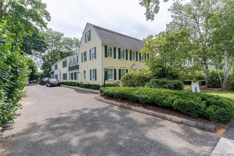 141 Oldfield Rd, Fairfield, CT 06824 - photo 1