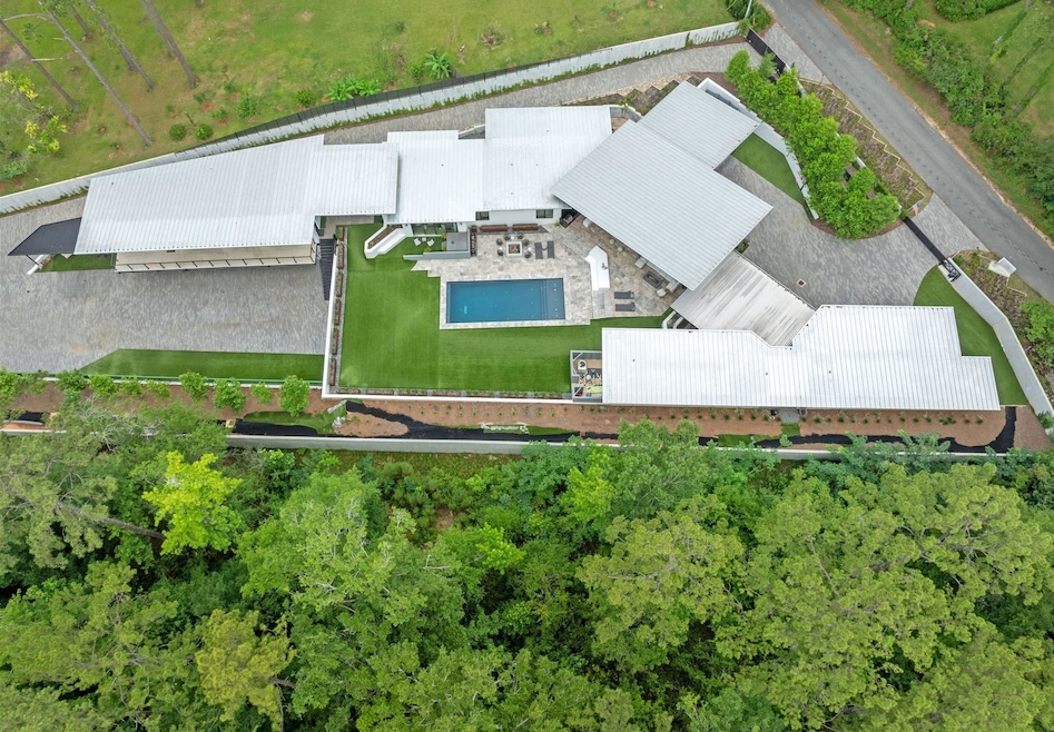 For Sale $5,750,000 • Co-Listing Agent