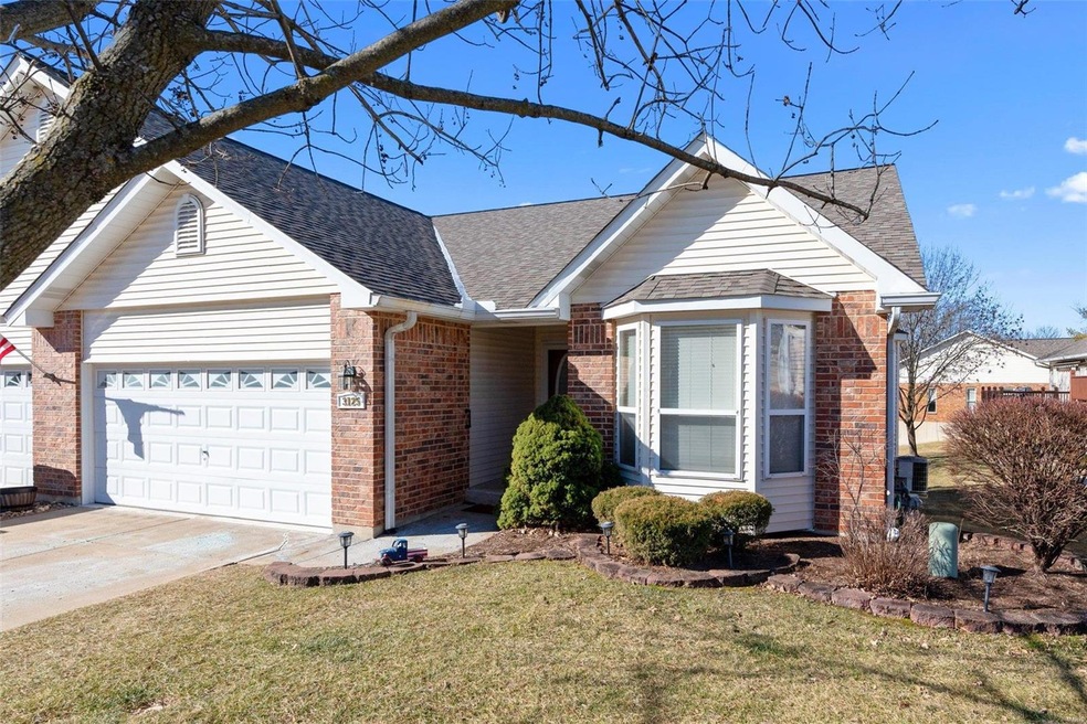 3125 Country Bluff Dr Unit 25B, Saint Charles, MO 63301