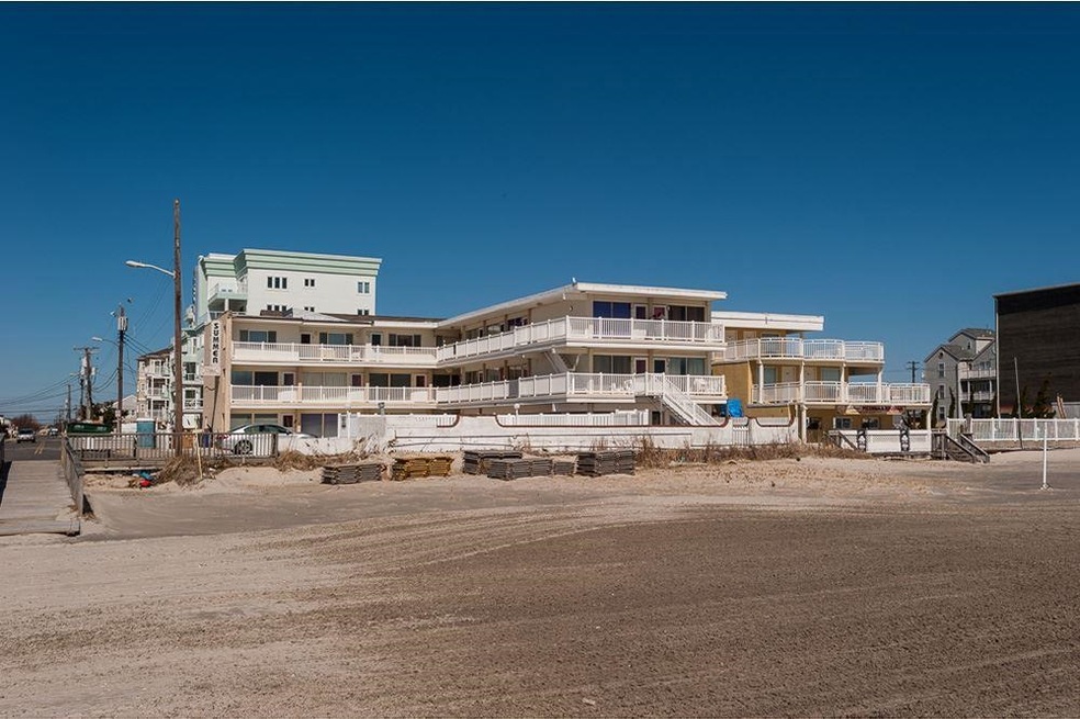 427 E Monterey Ave unit 20, Wildwood, NJ 08260 - photo 1