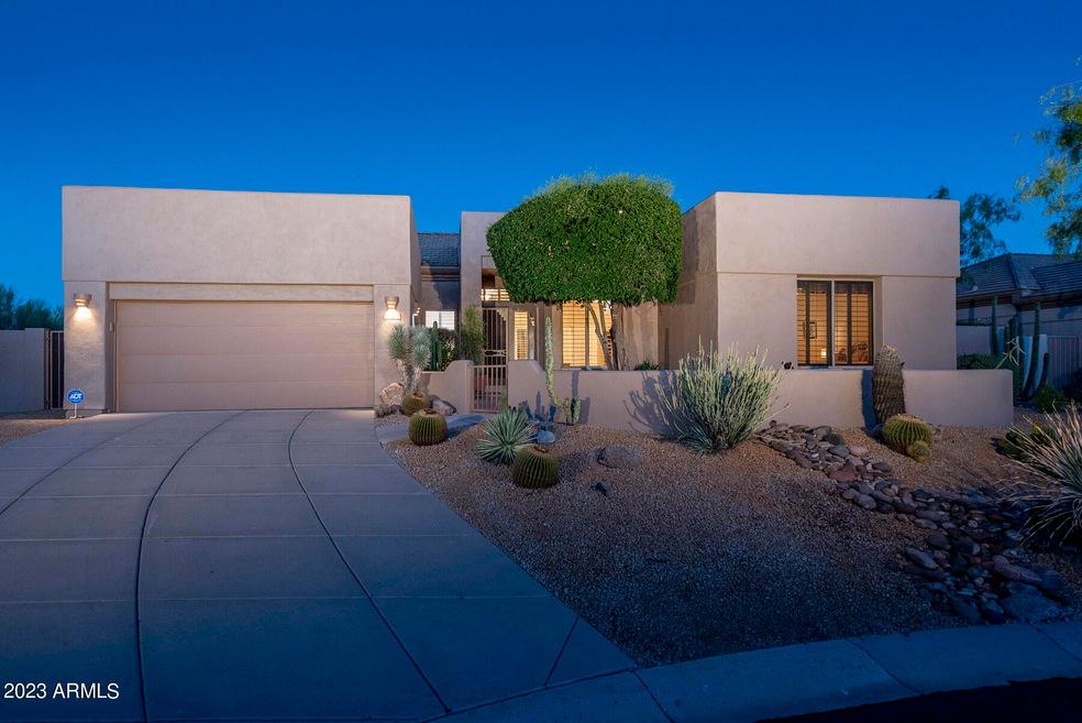 Front view 68th Way
