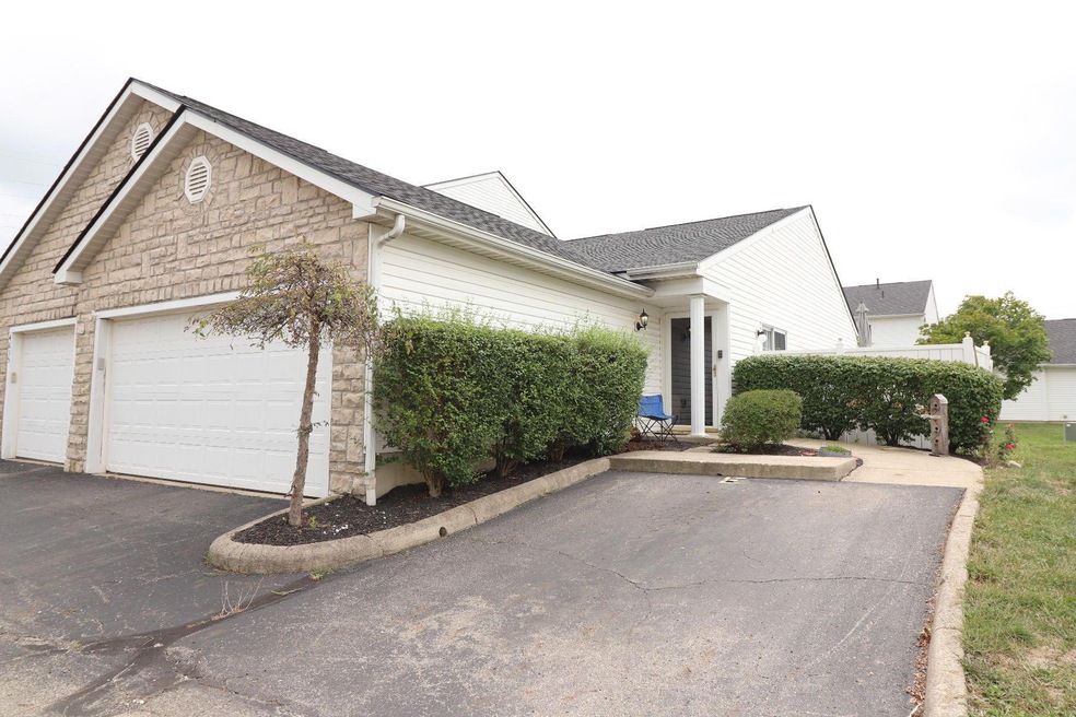 End unit, ranch condo