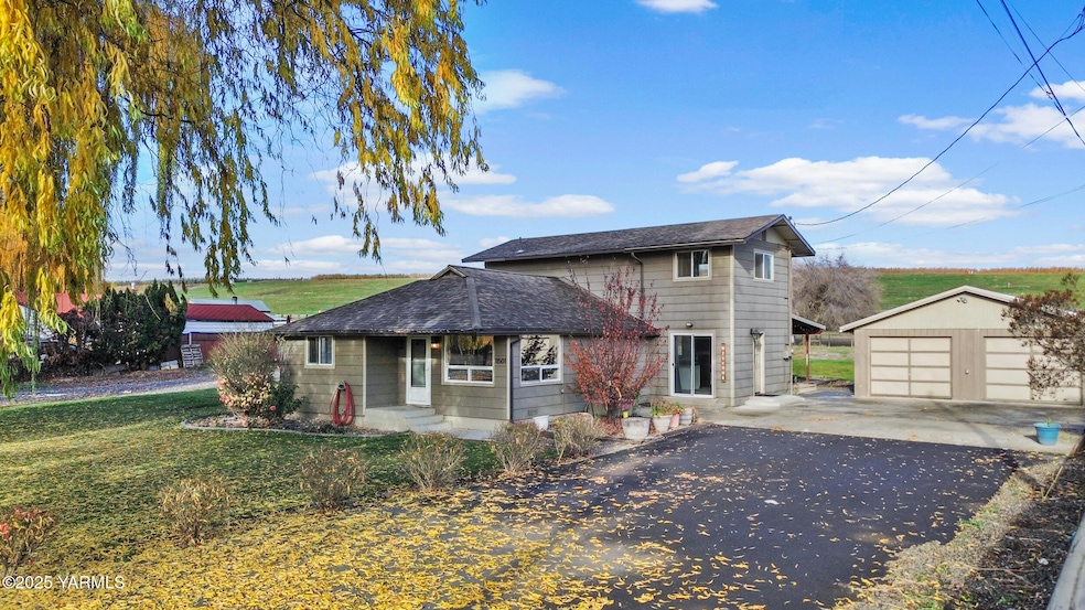 11501 Gilbert Rd, Yakima, WA 98903 - photo 1