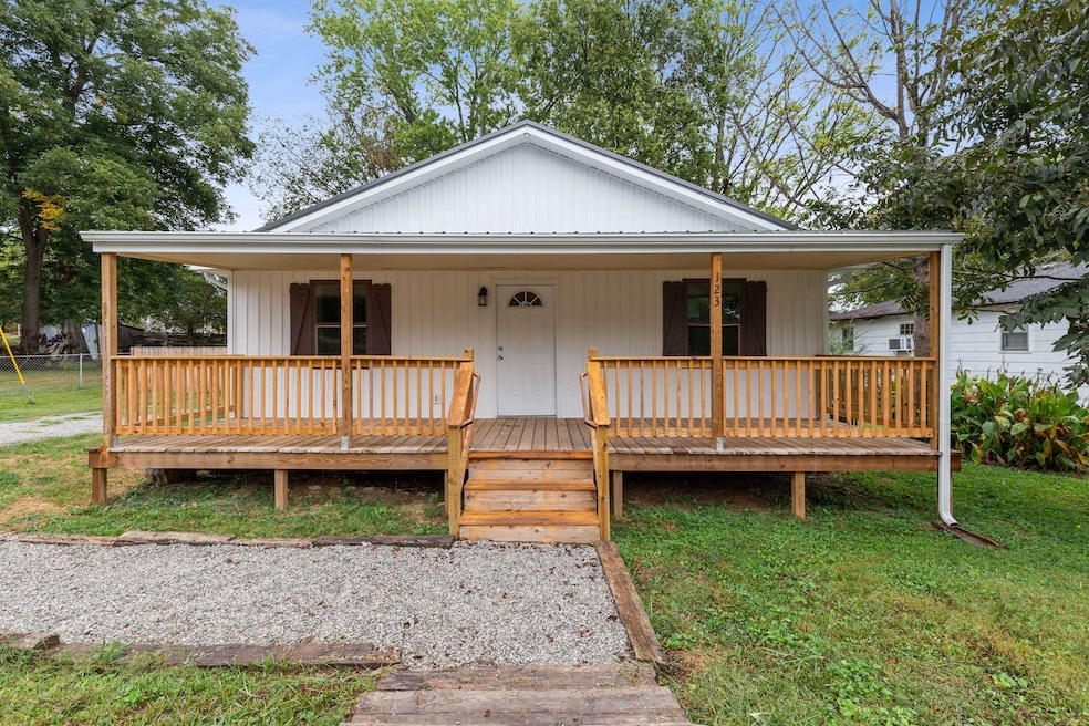 123 Mauzy St, McMinnville, TN 37110 | MLS# RTC2581344