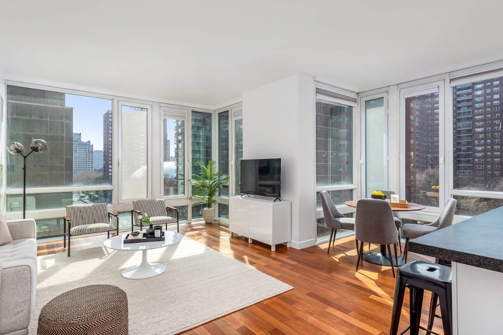 Sold $1,950,000 • Co-Listing Agent