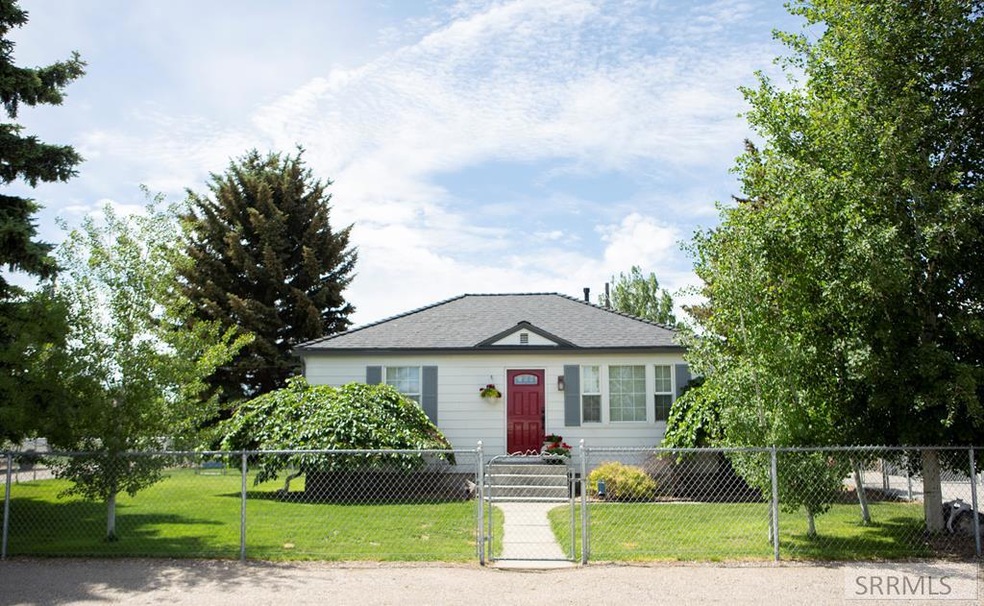 697 W 200 N, Blackfoot, ID 83221 - photo 1