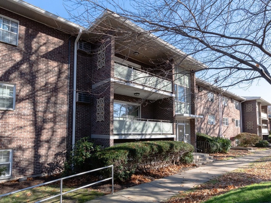 49 Jacqueline Rd unit 7, Waltham, MA 02452 - photo 1