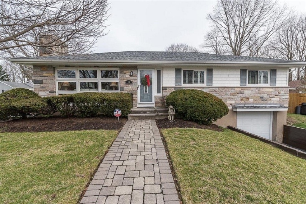 70 Howie Ave, Warwick, RI 02888 - photo 1