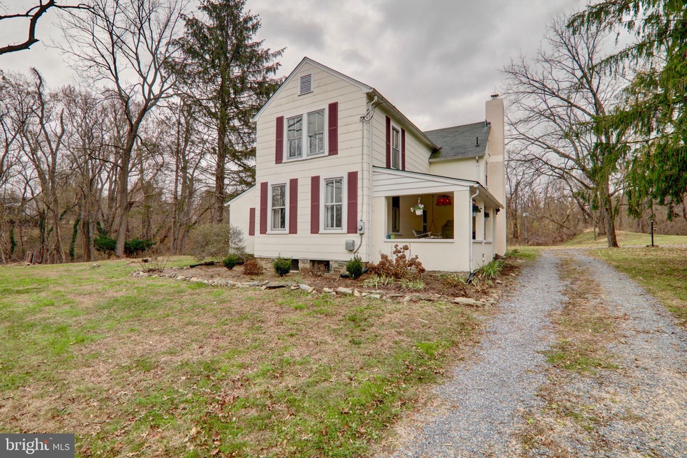 35109 Harry Byrd Hwy, Round Hill, VA 20141 - photo 1