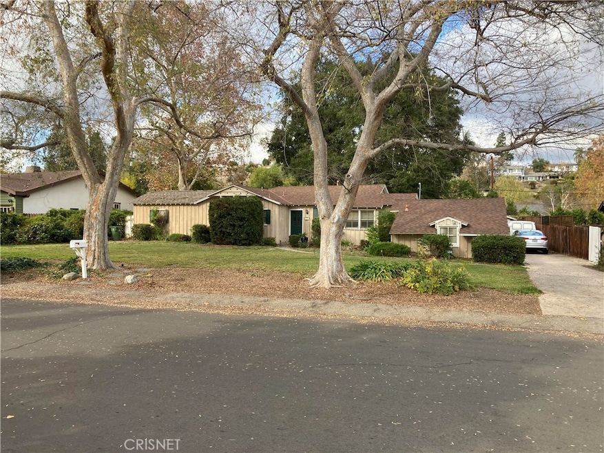 Front Extra Wide Lot