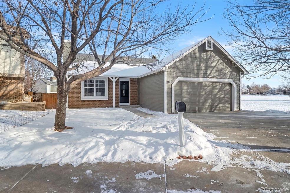 676 S Jasper St, Aurora, CO 80017 - photo 1