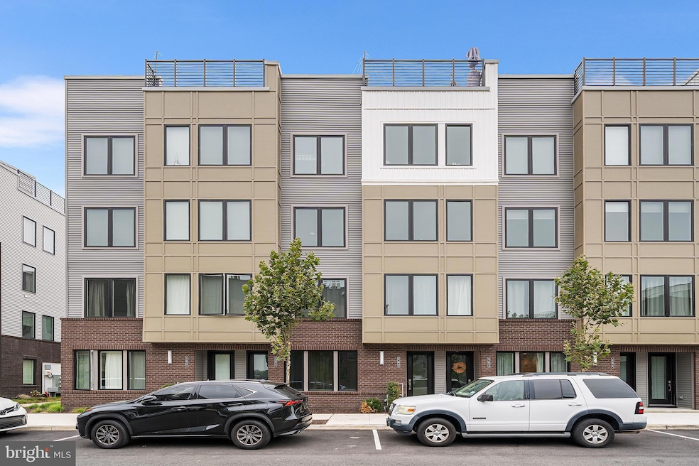 Under Contract $550,000 • Co-Listing Agent