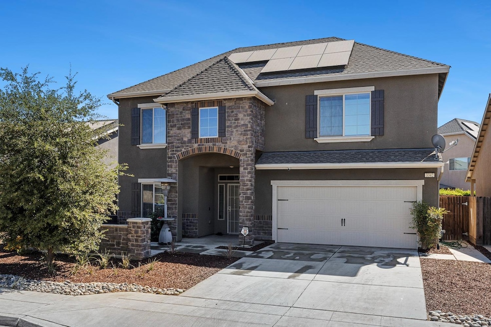 3342 N Carriage Ave, Fresno, CA 93727 - photo 1