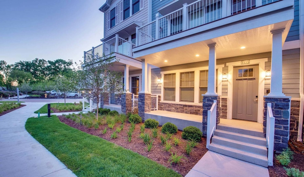 1106 S Eldridge Ln, Elmhurst, IL 60126 - photo 1